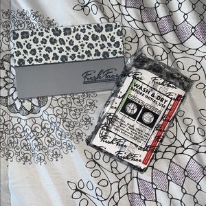 ⭐️ 2 for $20 ⭐️ BRAND NEW Makeup Remover Towel